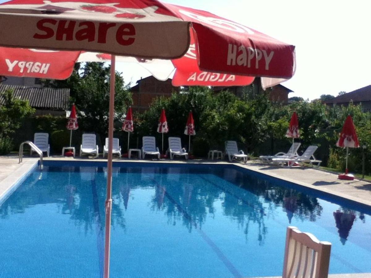 Villa Amsterdam Ohrid Luaran gambar